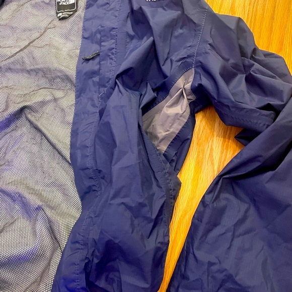 The North Face Men's Navy zip up windbreaker jacket raincoat outdoor Jacket - Picture 5 of 16